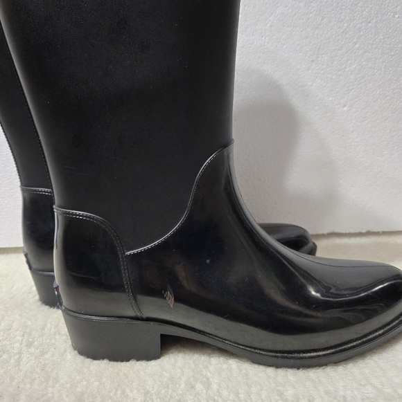 Tommy Hilfiger Logo Black Karissa Leather Upper Tall Rain Boots Size: 10M - Picture 4 of 9